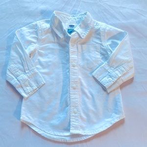 Old navy kids, white button down shirt 12-18m.